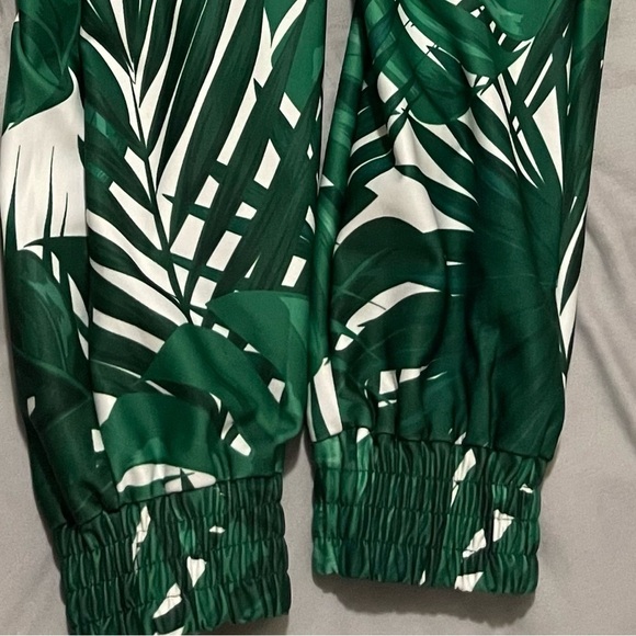 Sale!!!! Jogger Pant and Top Set - Picture 4 of 7